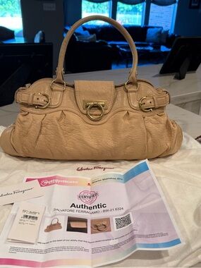 🌼Vintage Salvatore Ferragamo Marisa handbag with Dusty and C.O.A.🌼
